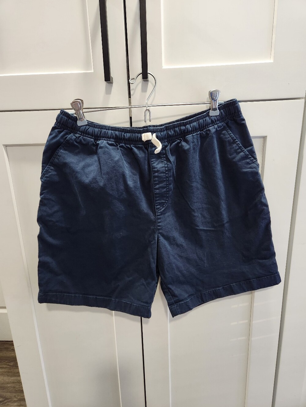 Chubbies Navy Blue Drawstring Cargo Cotton Shorts 5.5" Inseam